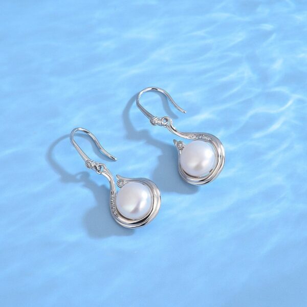 Women's Necklace S925 Silver Natural Freshwater Pearl Necklace Luxury Niche Fall Winter Sweater Chain Jewelry - Image 4