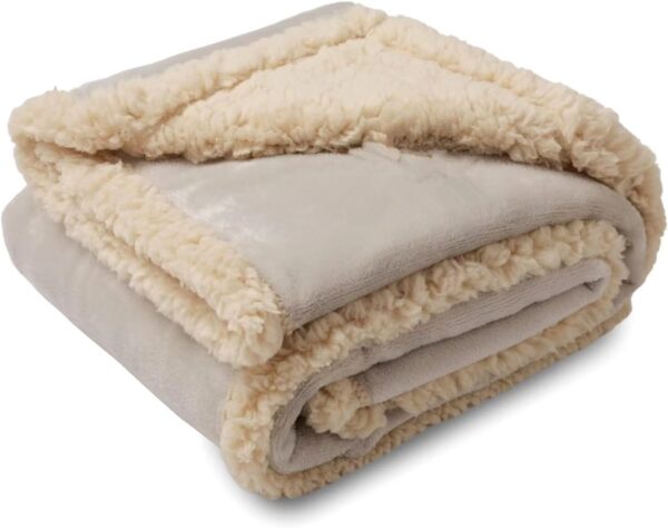 Thick Pet Blanket - Image 3